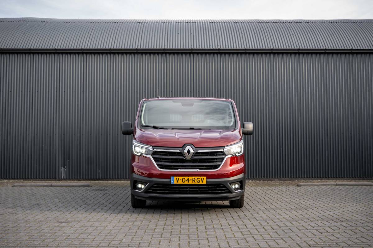 Renault Trafic Renault Trafic 2.0 dCi 150 L2H1 | Automaat | 5-Zits | 150 PK | Camera | Cruise | Navi | Airco