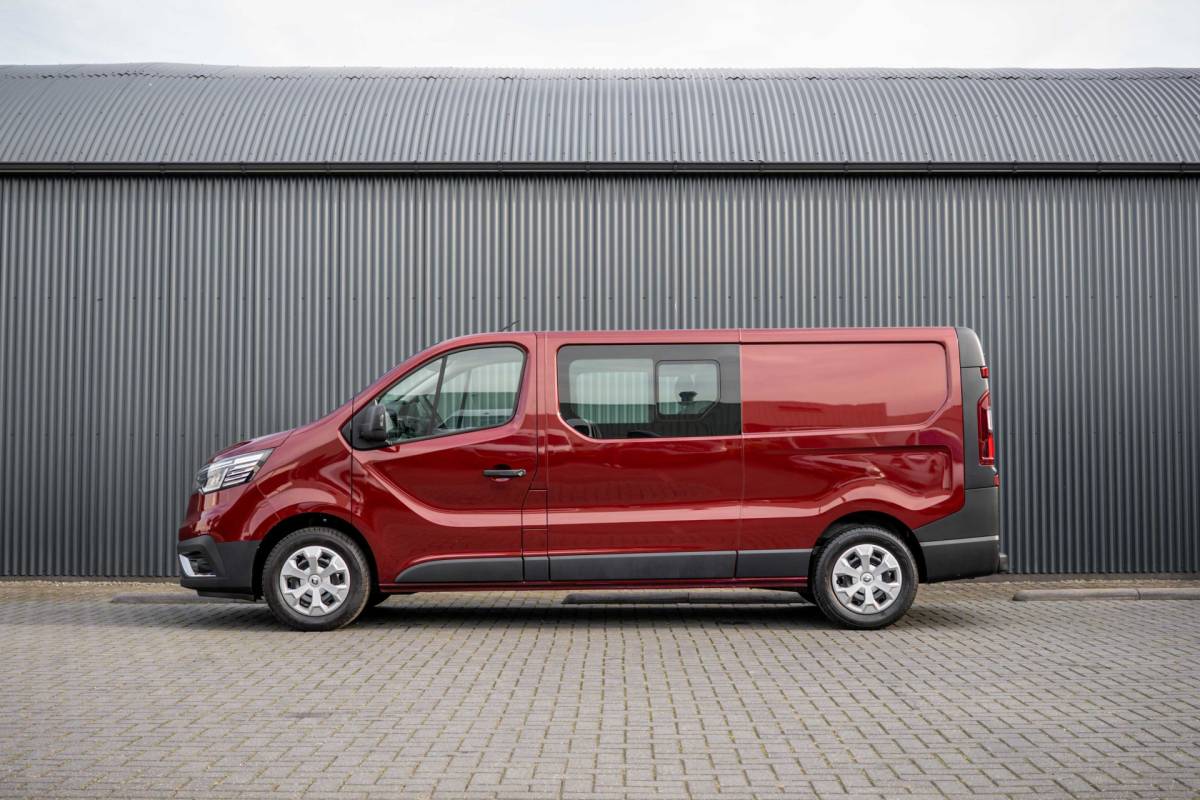 Renault Trafic Renault Trafic 2.0 dCi 150 L2H1 | Automaat | 5-Zits | 150 PK | Camera | Cruise | Navi | Airco