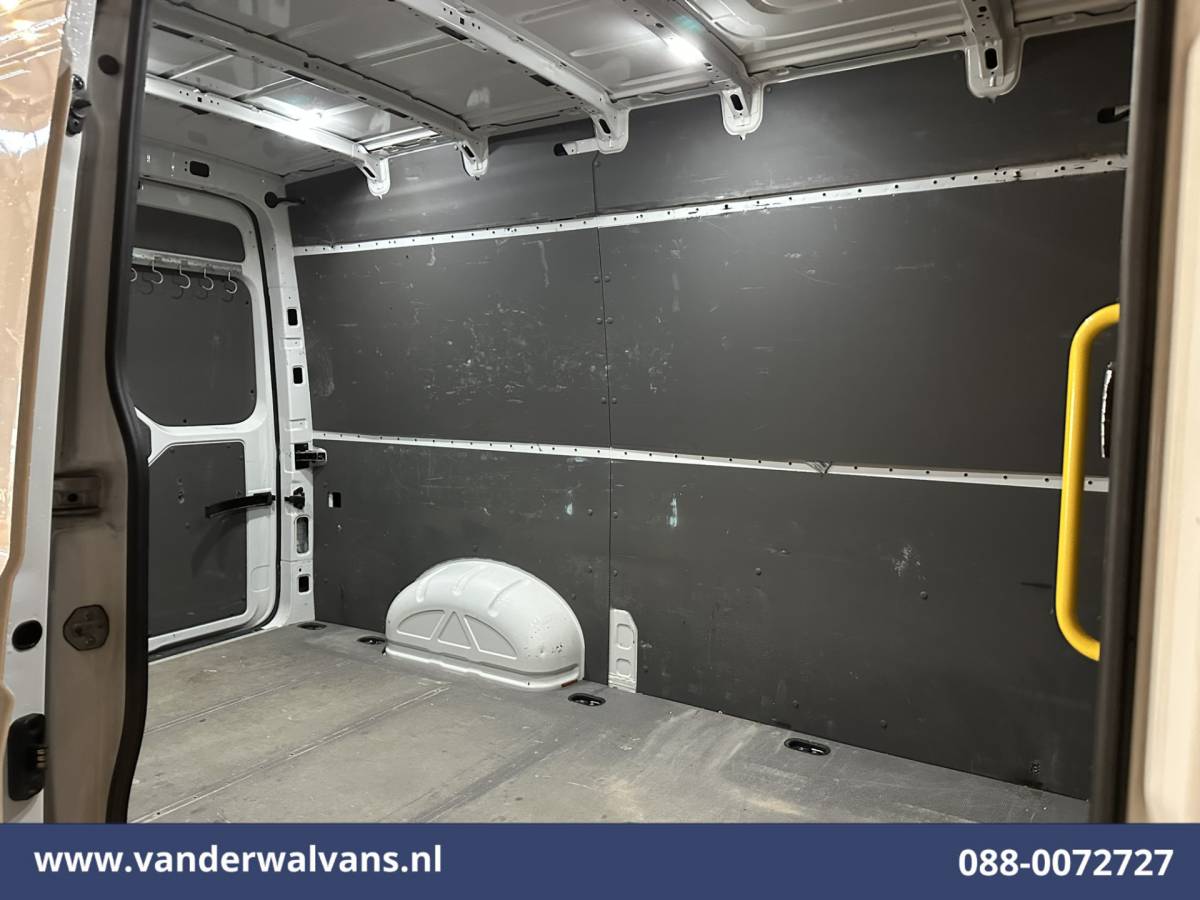 MAN TGE Man TGE 2.0 L3H3 L2H2 Euro6 Airco | Camera | Apple Carplay | Cruisecontrol | Trekhaak Android Auto, Bijrijdersbank