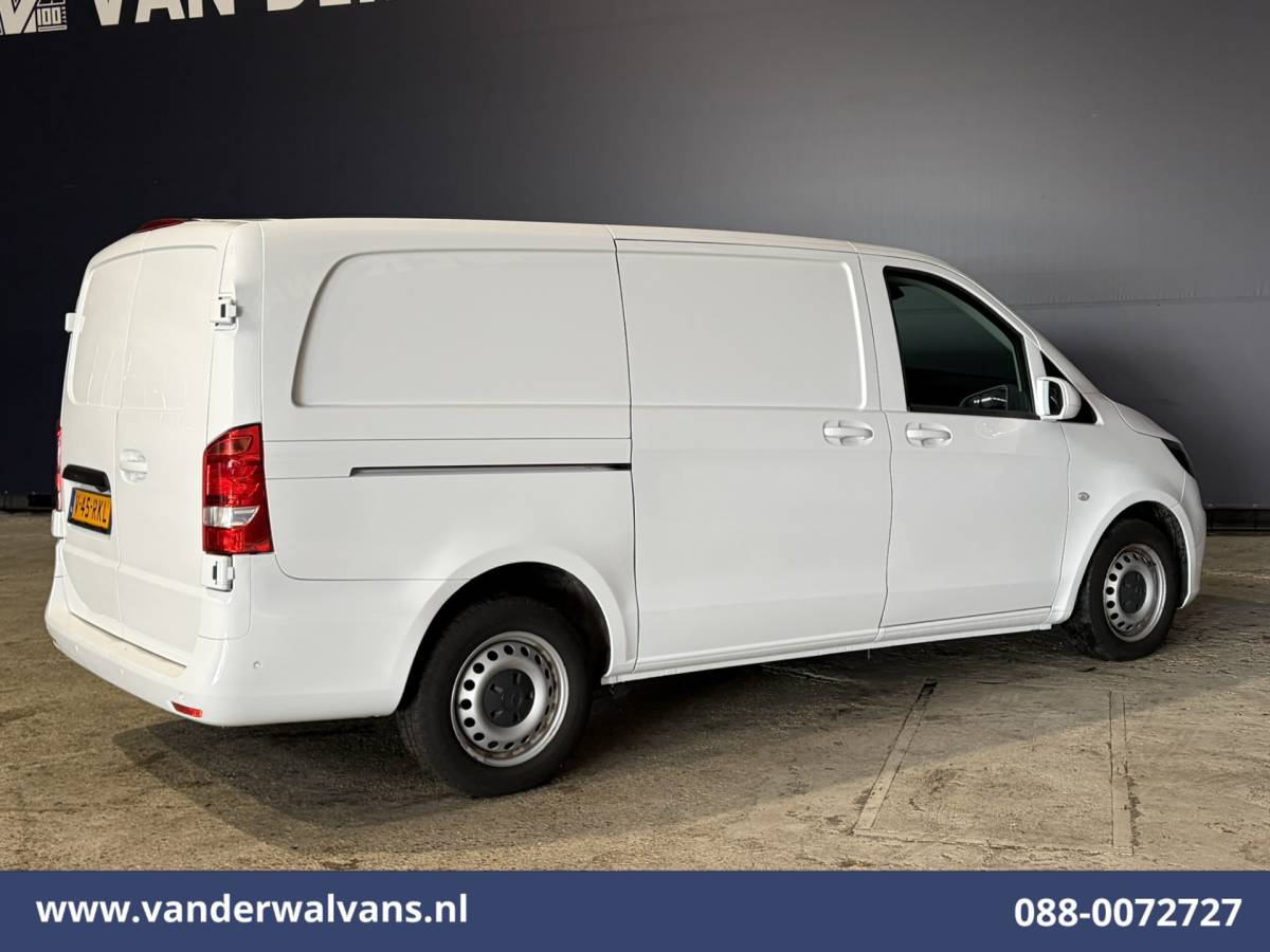 Mercedes-Benz Vito Mercedes-Benz Vito 114 CDI 136pk L2H1 Euro6 Airco | Camera | Navigatie | Cruisecontrol | Apple Carplay Android Auto, Parkeersensoren, Bijrijdersbank, Bumper in de kleur.