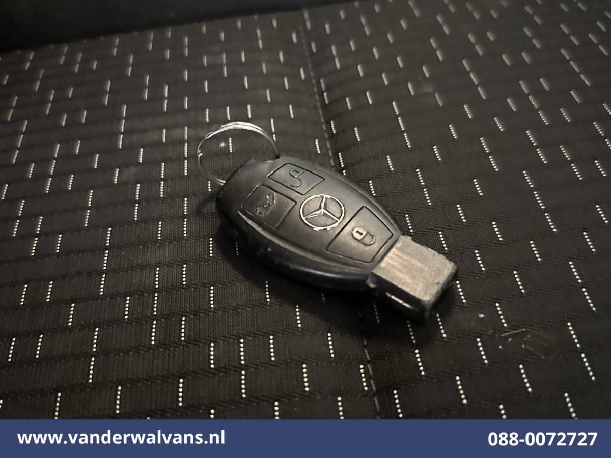 Mercedes-Benz Vito Mercedes-Benz Vito 114 CDI 136pk L2H1 Euro6 Airco | Camera | Navigatie | Cruisecontrol | Apple Carplay Android Auto, Parkeersensoren, Bijrijdersbank, Bumper in de kleur.