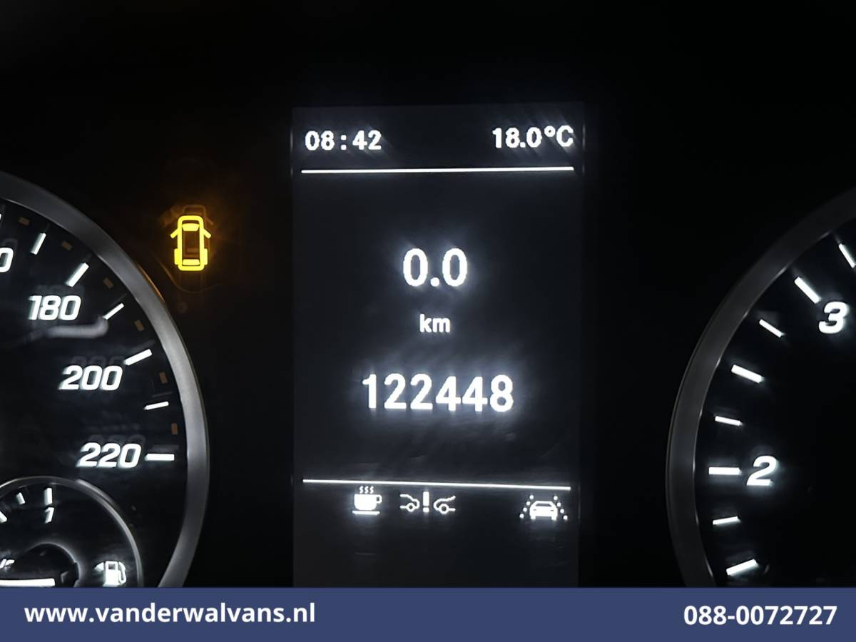 Mercedes-Benz Vito Mercedes-Benz Vito 114 CDI 136pk L2H1 Euro6 Airco | Camera | Navigatie | Cruisecontrol | Apple Carplay Android Auto, Parkeersensoren, Bijrijdersbank, Bumper in de kleur.