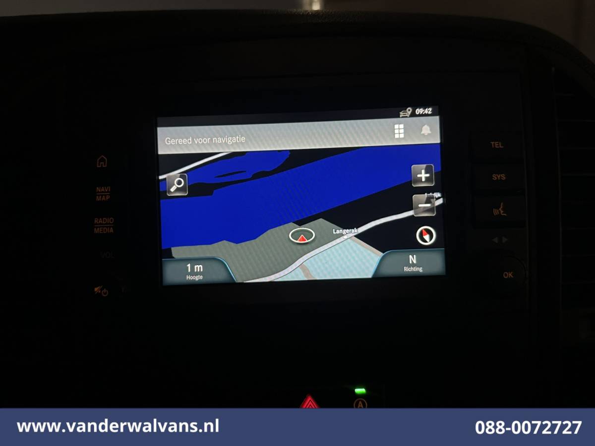 Mercedes-Benz Vito Mercedes-Benz Vito 114 CDI 136pk L2H1 Euro6 Airco | Camera | Navigatie | Cruisecontrol | Apple Carplay Android Auto, Parkeersensoren, Bijrijdersbank, Bumper in de kleur.