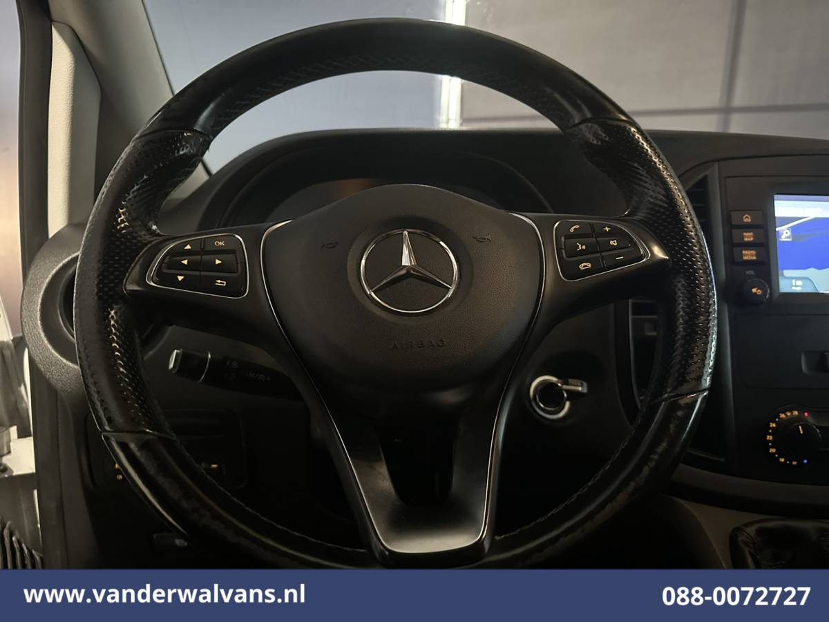 Mercedes-Benz Vito Mercedes-Benz Vito 114 CDI 136pk L2H1 Euro6 Airco | Camera | Navigatie | Cruisecontrol | Apple Carplay Android Auto, Parkeersensoren, Bijrijdersbank, Bumper in de kleur.