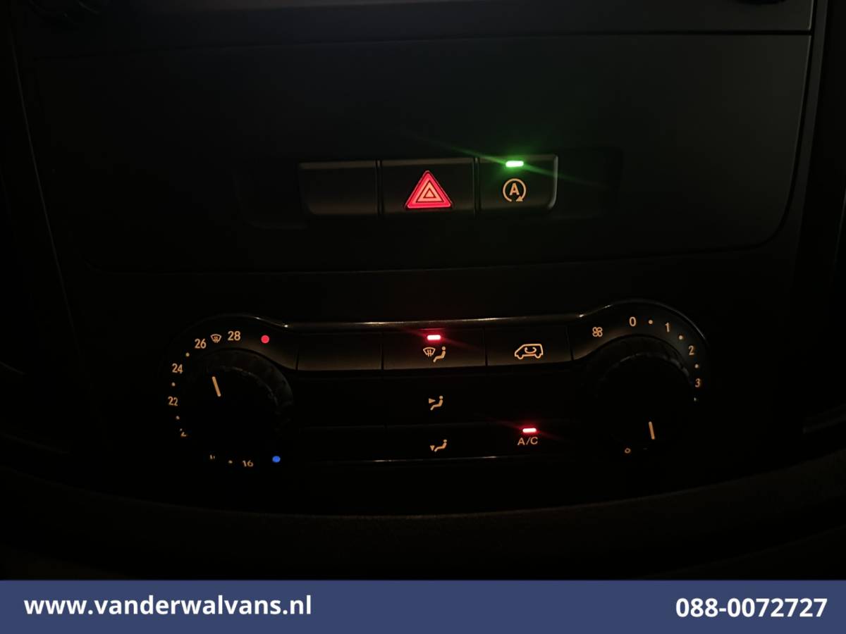 Mercedes-Benz Vito Mercedes-Benz Vito 114 CDI 136pk L2H1 Euro6 Airco | Camera | Navigatie | Cruisecontrol | Apple Carplay Android Auto, Parkeersensoren, Bijrijdersbank, Bumper in de kleur.
