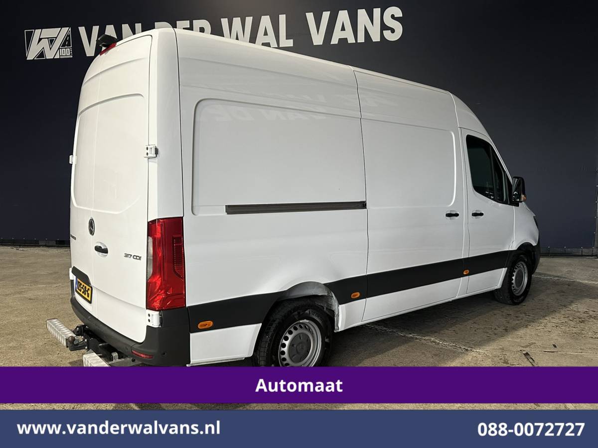 Mercedes-Benz Sprinter Mercedes-Benz Sprinter 317 CDI 170pk 9G-Tronic Automaat 3500kg Trekhaak L2H2 Euro6 Airco | Camera | Navigatie | Apple Carplay Android Auto, Cruisecontrol, Parkeersensoren, Bijrijdersbank