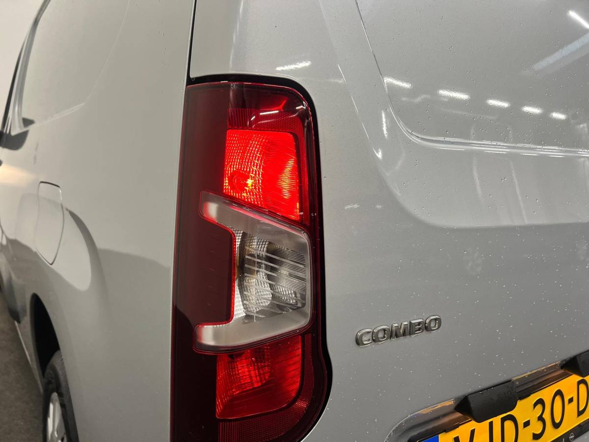 Opel Combo Opel Combo 1.5D L2H1 Edition Automaat Airco Cruise Control Camera Parkeersensoren Carplay