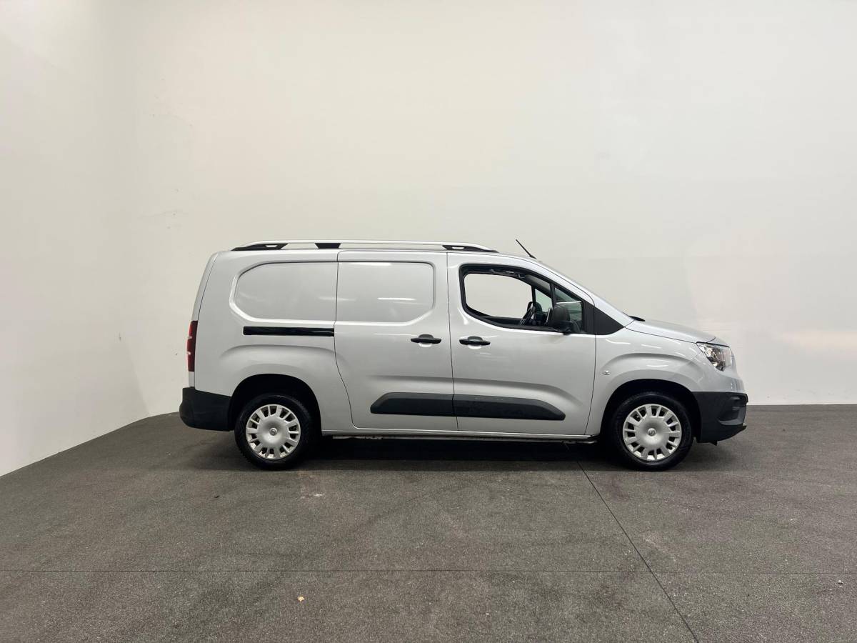 Opel Combo Opel Combo 1.5D L2H1 Edition Automaat Airco Cruise Control Camera Parkeersensoren Carplay