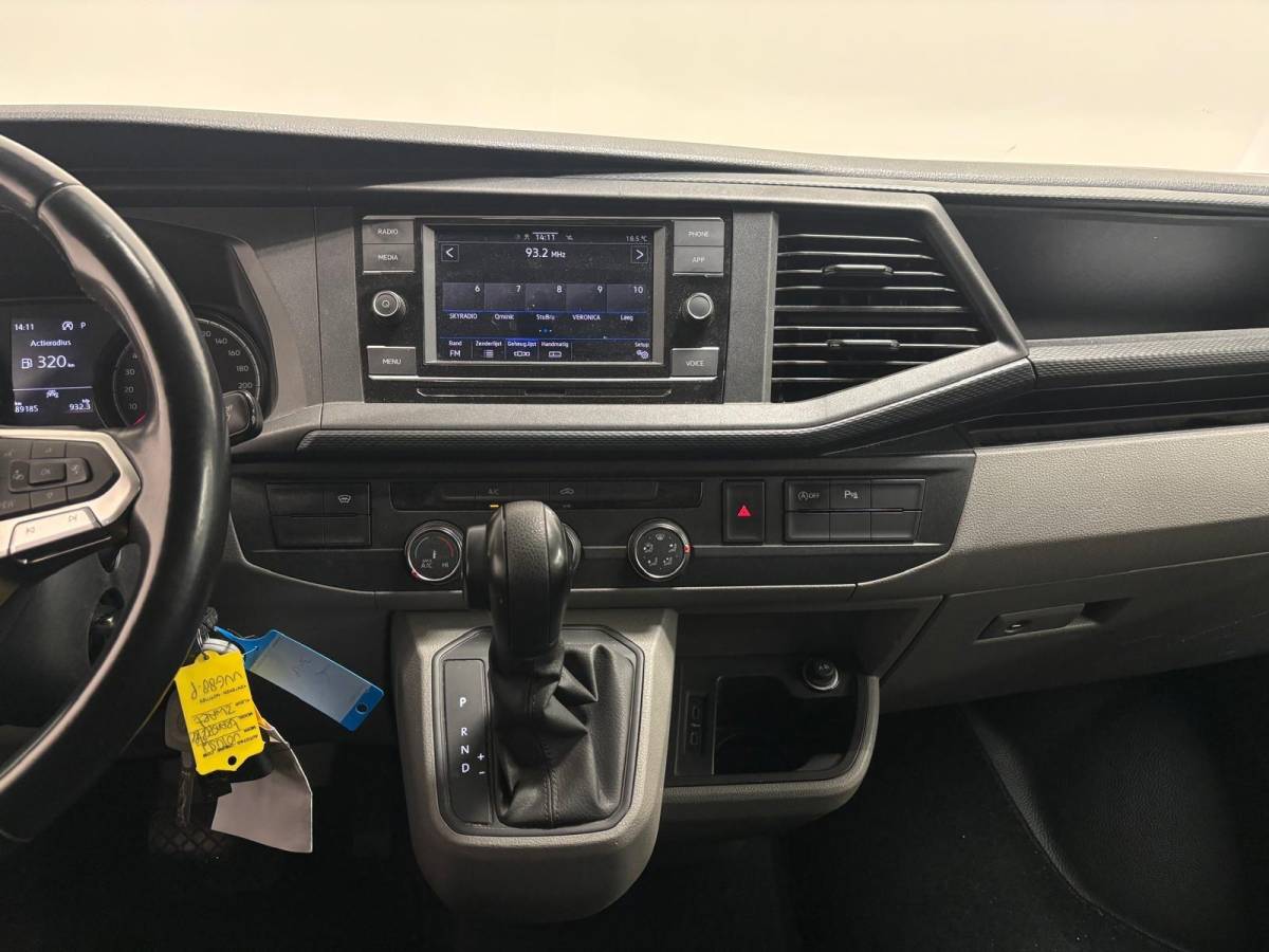 Volkswagen Transporter Volkswagen Transporter 2.0 TDI L2H1 28 Dubbele Cabine Highline Automaat Cruise Control Airco Navigatie Parkeersensoren Camera