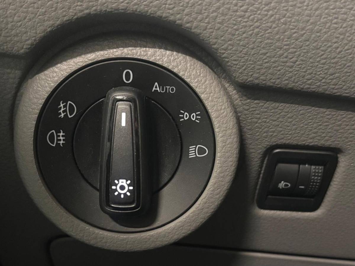 Volkswagen Transporter Volkswagen Transporter 2.0 TDI L2H1 28 Dubbele Cabine Highline Automaat Cruise Control Airco Navigatie Parkeersensoren Camera