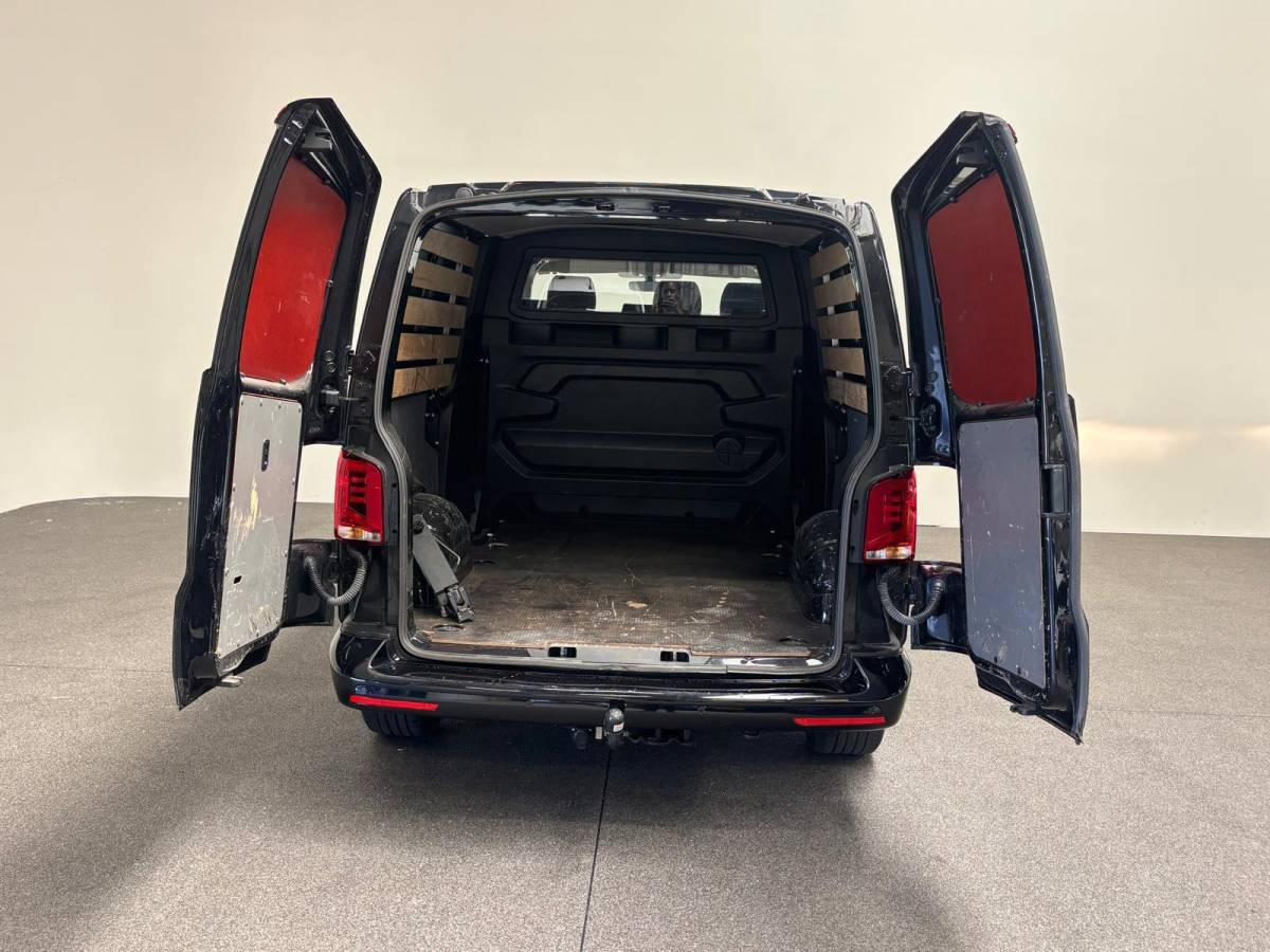 Volkswagen Transporter Volkswagen Transporter 2.0 TDI L2H1 28 Dubbele Cabine Highline Automaat Cruise Control Airco Navigatie Parkeersensoren Camera