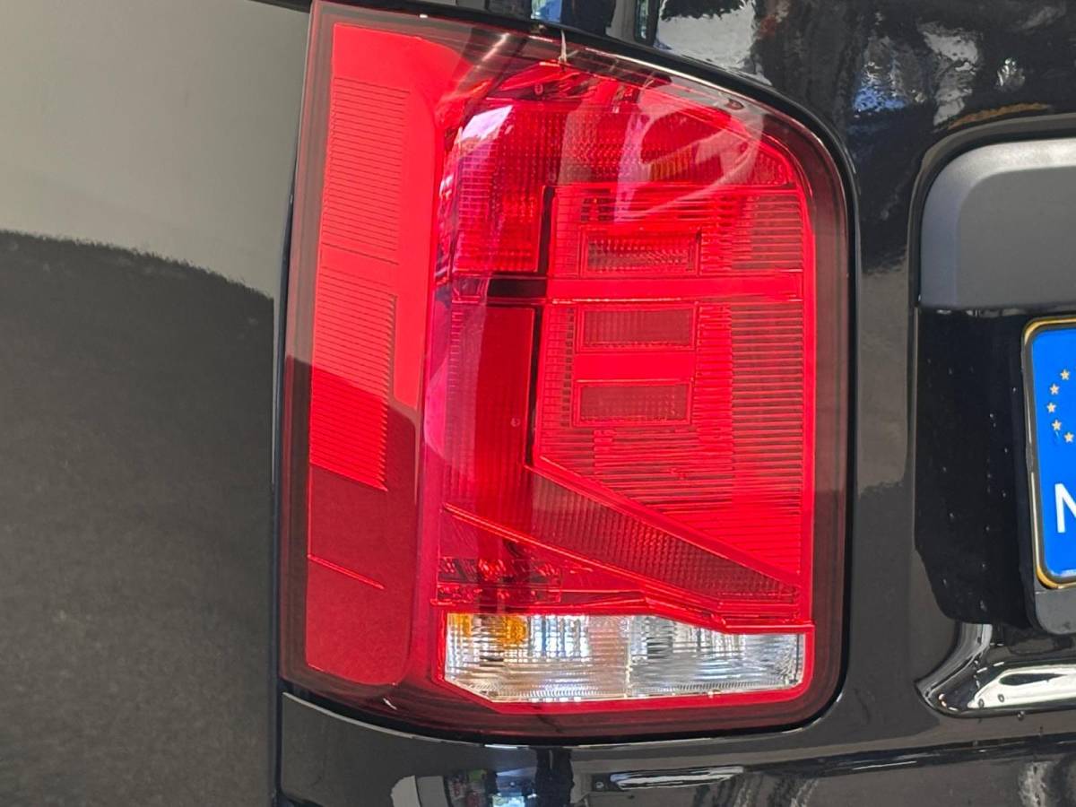 Volkswagen Transporter Volkswagen Transporter 2.0 TDI L2H1 28 Dubbele Cabine Highline Automaat Cruise Control Airco Navigatie Parkeersensoren Camera
