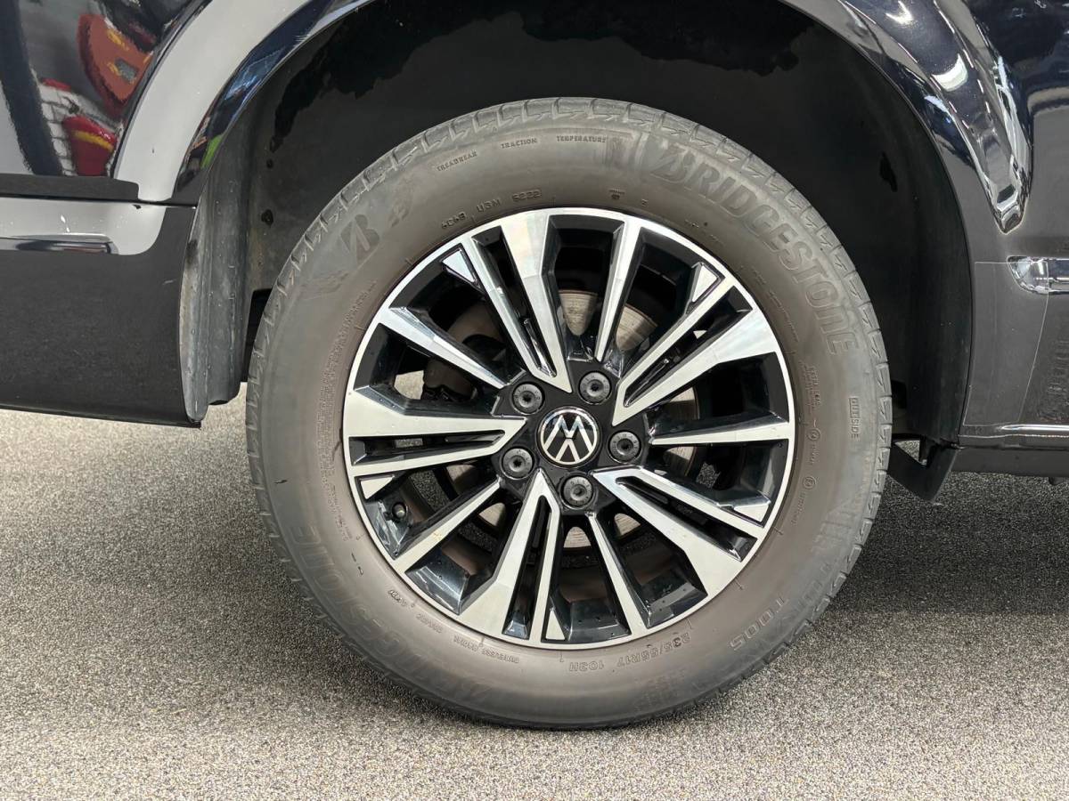 Volkswagen Transporter Volkswagen Transporter 2.0 TDI L2H1 28 Dubbele Cabine Highline Automaat Cruise Control Airco Navigatie Parkeersensoren Camera
