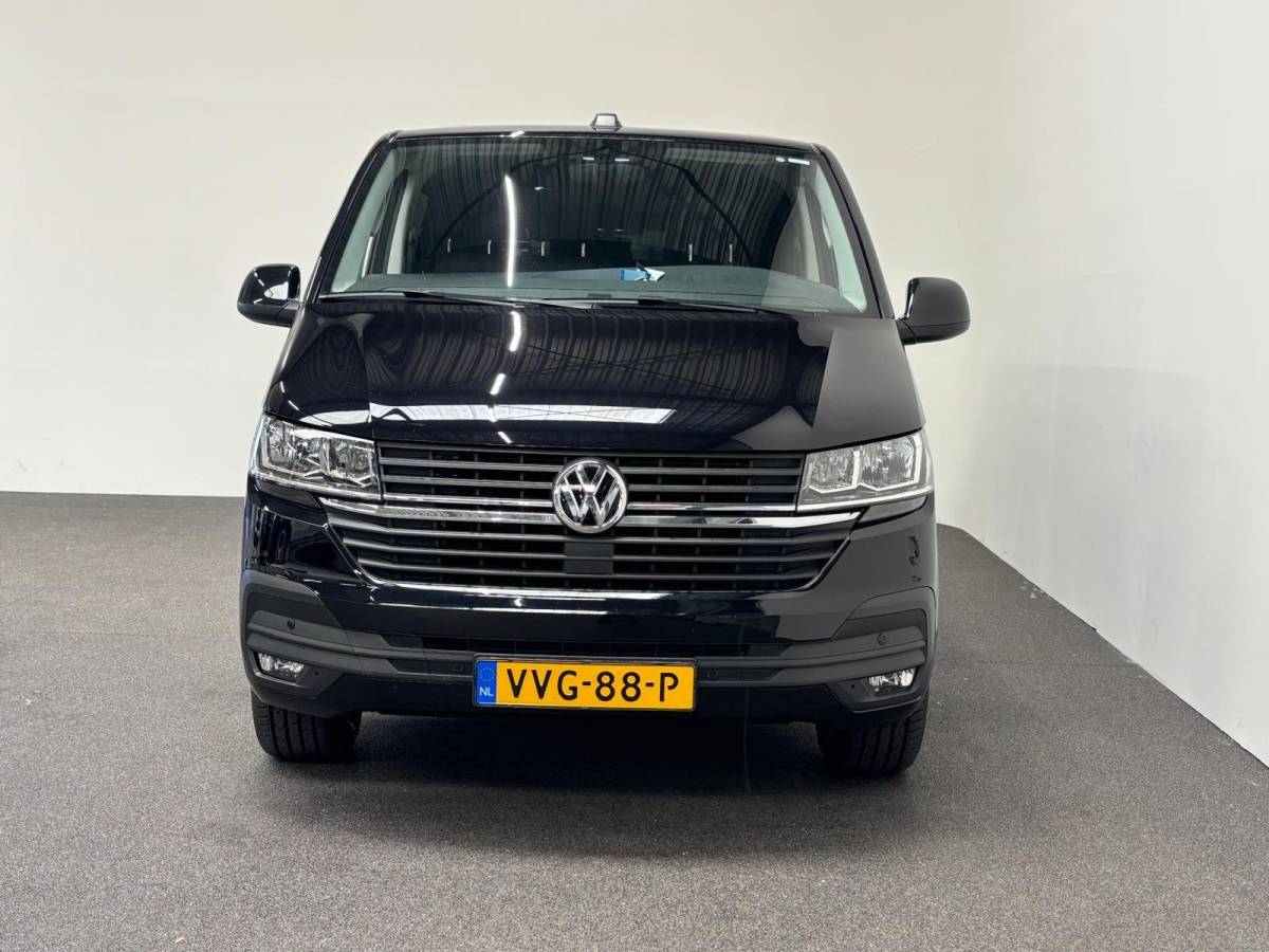 Volkswagen Transporter Volkswagen Transporter 2.0 TDI L2H1 28 Dubbele Cabine Highline Automaat Cruise Control Airco Navigatie Parkeersensoren Camera