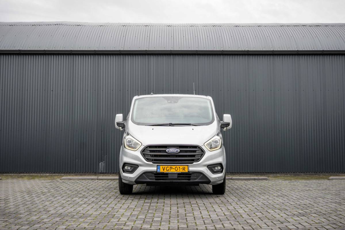 Ford Transit Custom Ford Transit Custom 2.0 EcoBlue L1H1 | Automaat | 3-Zits | Camera | Carplay | Cruise | PDC | Airco | Trekhaak
