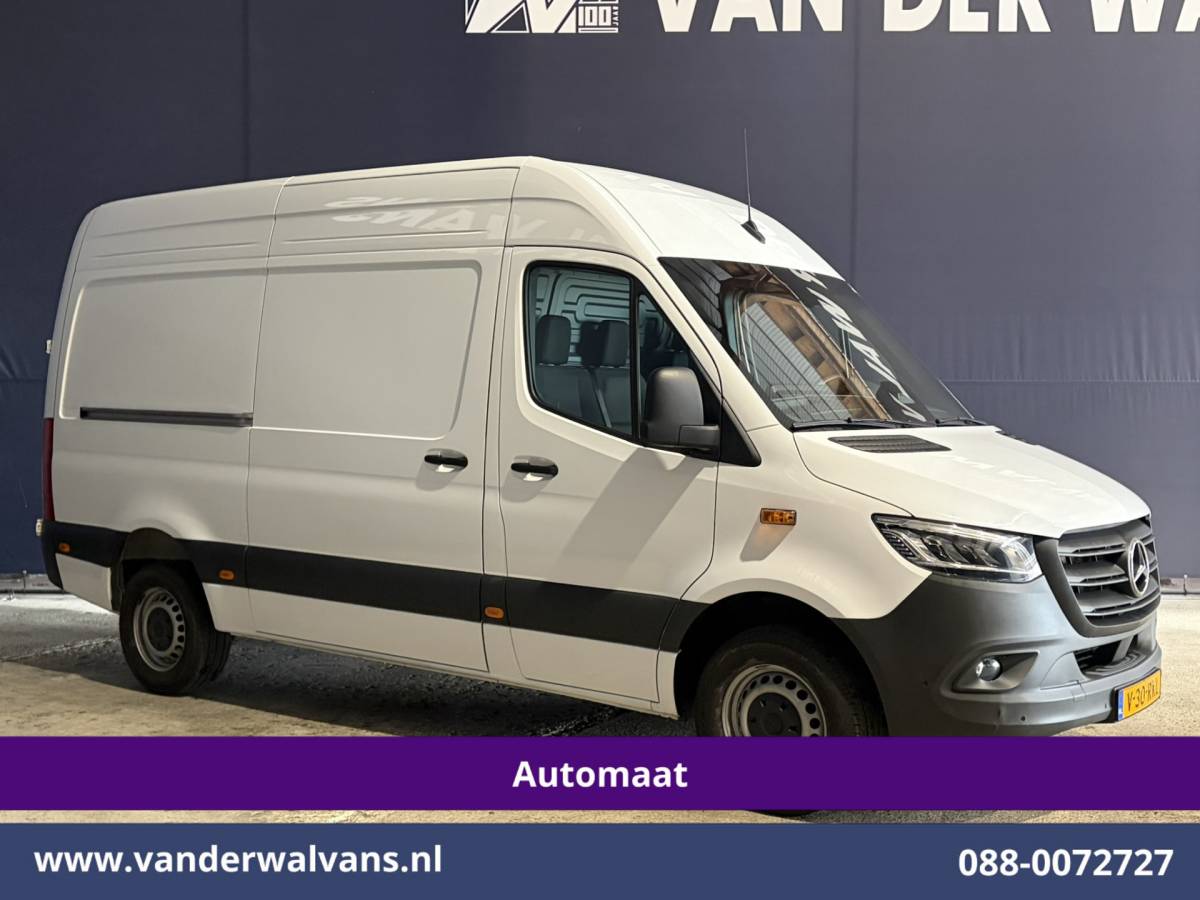 Mercedes-Benz Sprinter Mercedes-Benz Sprinter 317 CDI 170pk 9G-Tronic Automaat L2H2 Euro6 Airco | Camera | Navigatie | LED | Cruisecontrol | Stoelverwarming Chauffeursstoel, Parkeersensoren, Bijrijdersbank