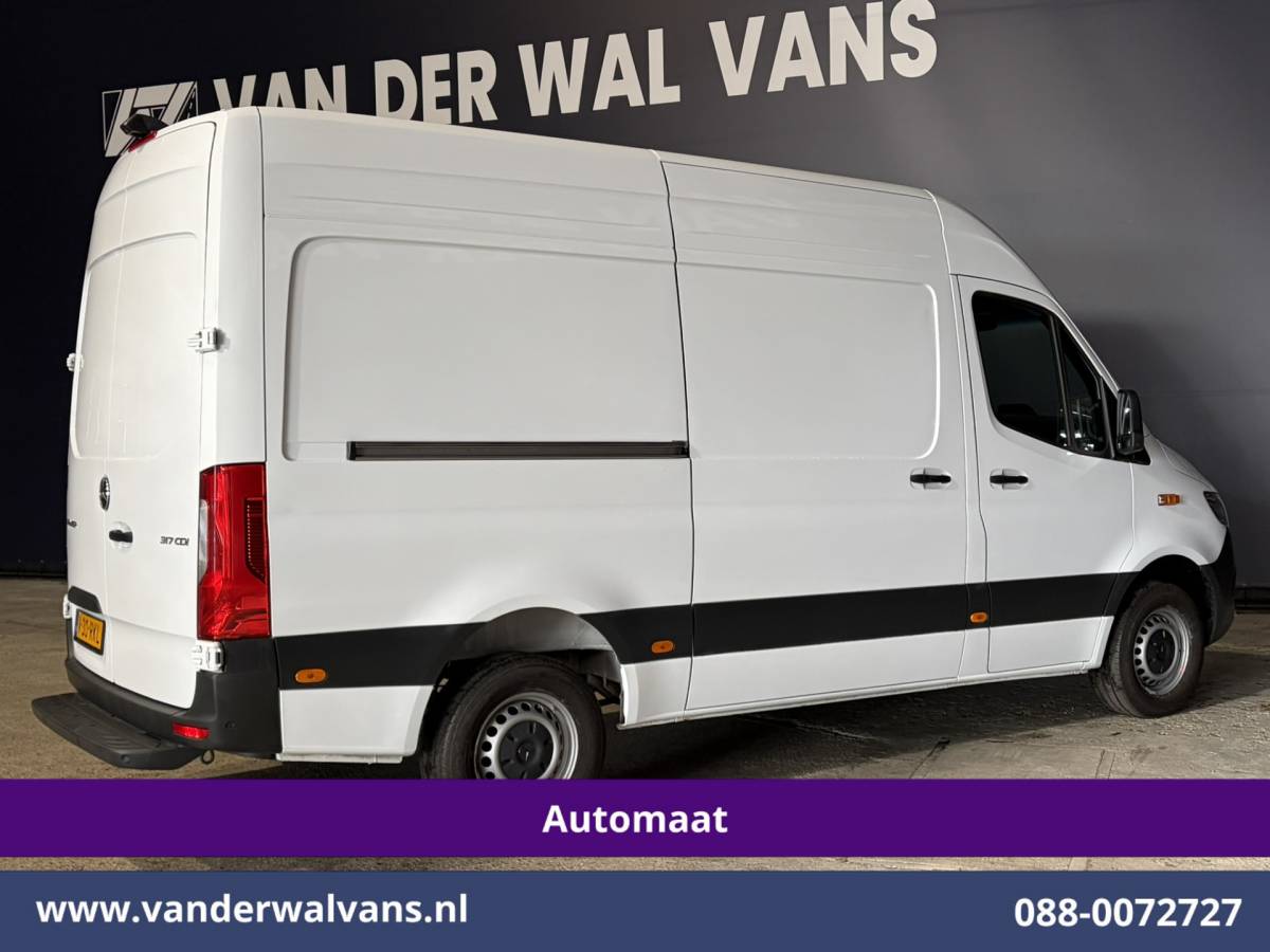 Mercedes-Benz Sprinter Mercedes-Benz Sprinter 317 CDI 170pk 9G-Tronic Automaat L2H2 Euro6 Airco | Camera | Navigatie | LED | Cruisecontrol | Stoelverwarming Chauffeursstoel, Parkeersensoren, Bijrijdersbank