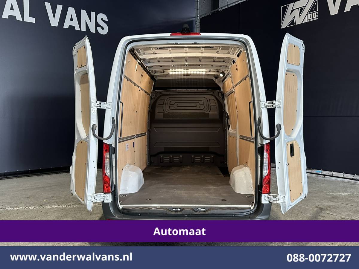 Mercedes-Benz Sprinter Mercedes-Benz Sprinter 317 CDI 170pk 9G-Tronic Automaat L2H2 Euro6 Airco | Camera | Navigatie | LED | Cruisecontrol | Stoelverwarming Chauffeursstoel, Parkeersensoren, Bijrijdersbank