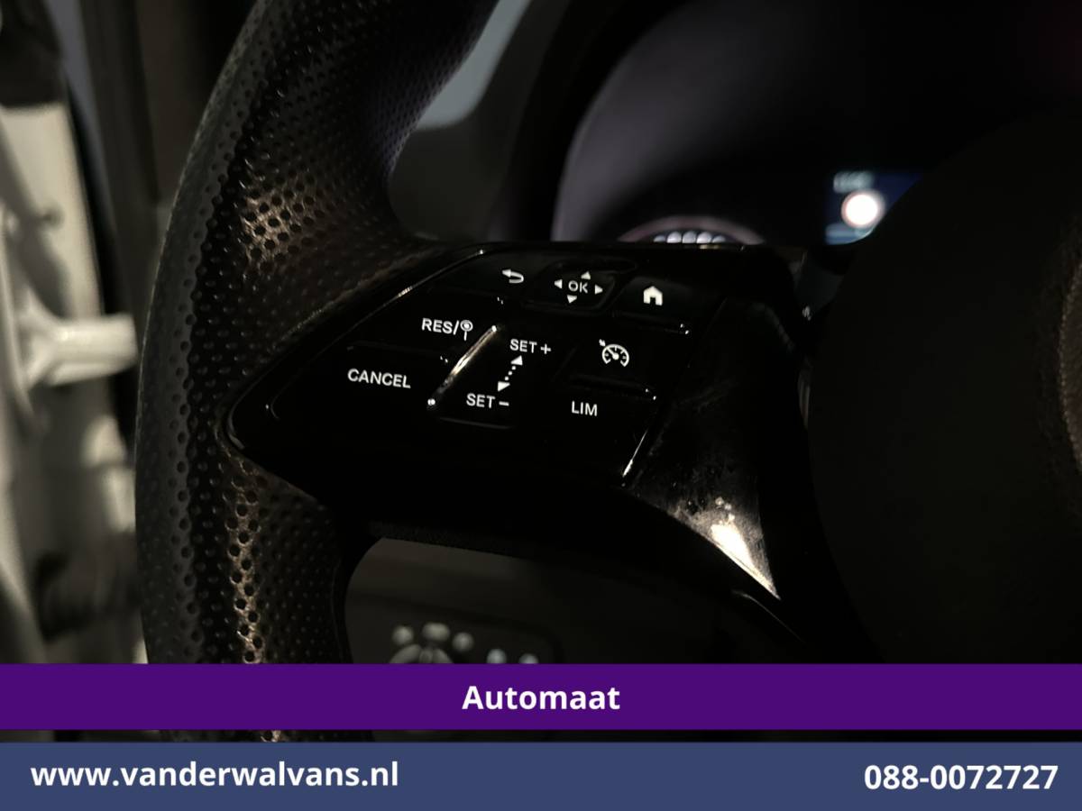Mercedes-Benz Sprinter Mercedes-Benz Sprinter 317 CDI 170pk 9G-Tronic Automaat L2H2 Euro6 Airco | Camera | Navigatie | LED | Cruisecontrol | Stoelverwarming Chauffeursstoel, Parkeersensoren, Bijrijdersbank