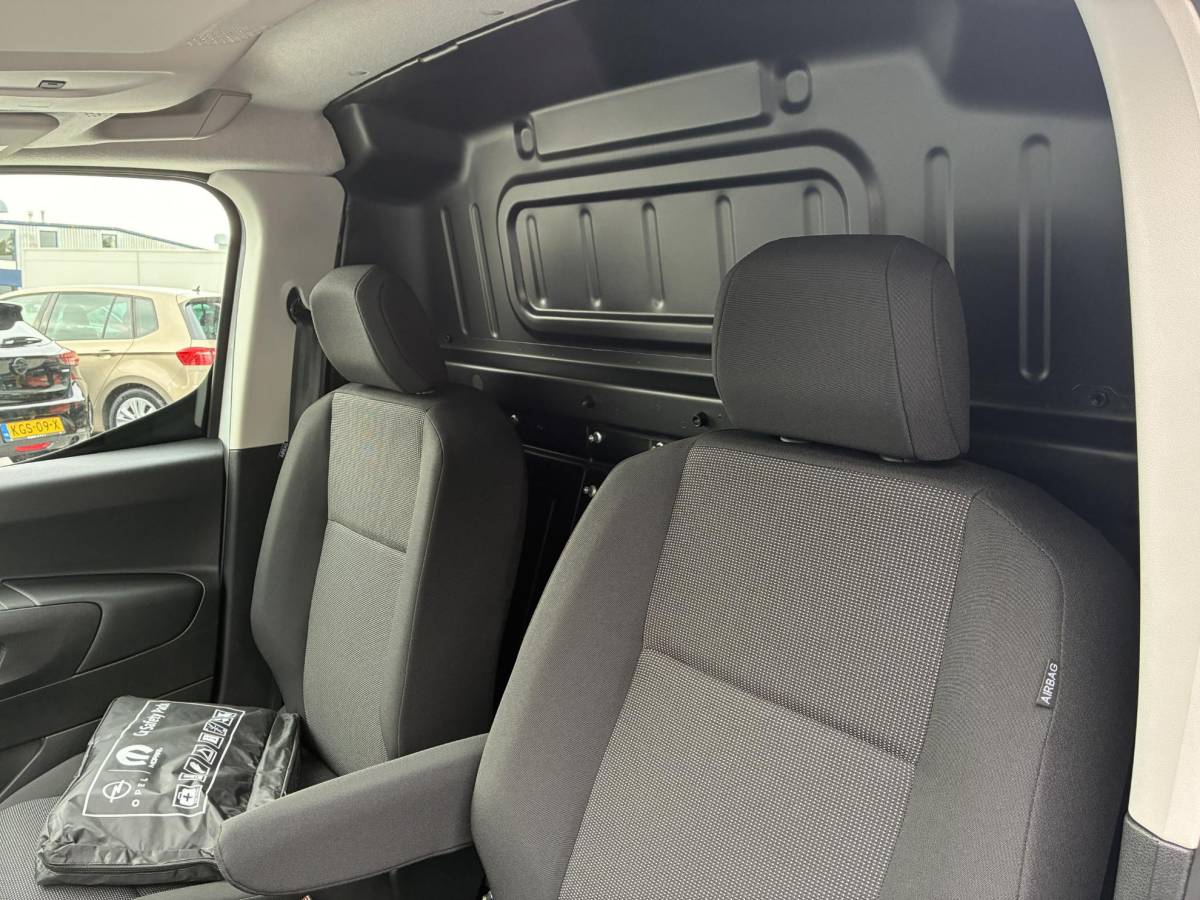 Fiat Doblò Fiat Doblò 1.5D 100pk L1 650kg | NIEUW Direct Leverbaar | Airconditioning | Cruise control | Camera | Laadruimte Betimmering | Navigatie via Apple Carplay/Android Auto