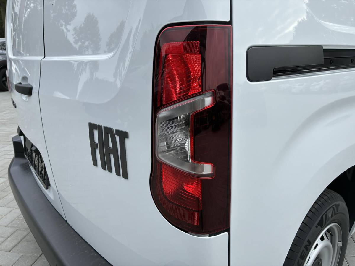 Fiat Doblò Fiat Doblò 1.5D 100pk L1 650kg | NIEUW Direct Leverbaar | Airconditioning | Cruise control | Camera | Laadruimte Betimmering | Navigatie via Apple Carplay/Android Auto