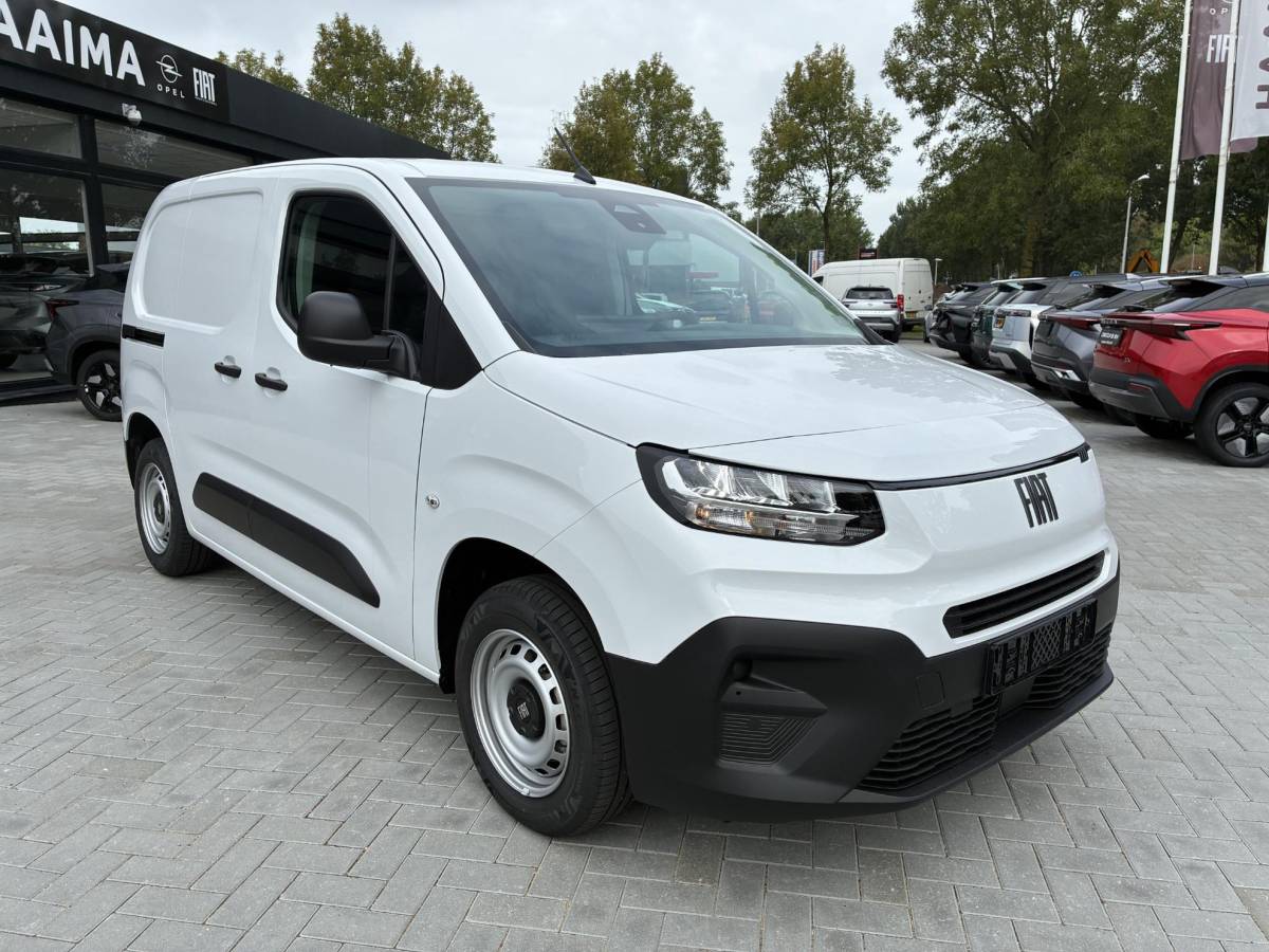 Fiat Doblò Fiat Doblò 1.5D 100pk L1 650kg | NIEUW Direct Leverbaar | Airconditioning | Cruise control | Camera | Laadruimte Betimmering | Navigatie via Apple Carplay/Android Auto