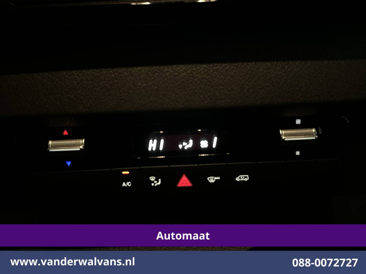 Mercedes-Benz Sprinter Mercedes-Benz Sprinter 317 CDI 170pk 9G-Tronic Automaat L2H2 Euro6 Airco | Camera | Navigatie | LED | Cruisecontrol | Stoelverwarming Chauffeursstoel, Parkeersensoren, Bijrijdersbank