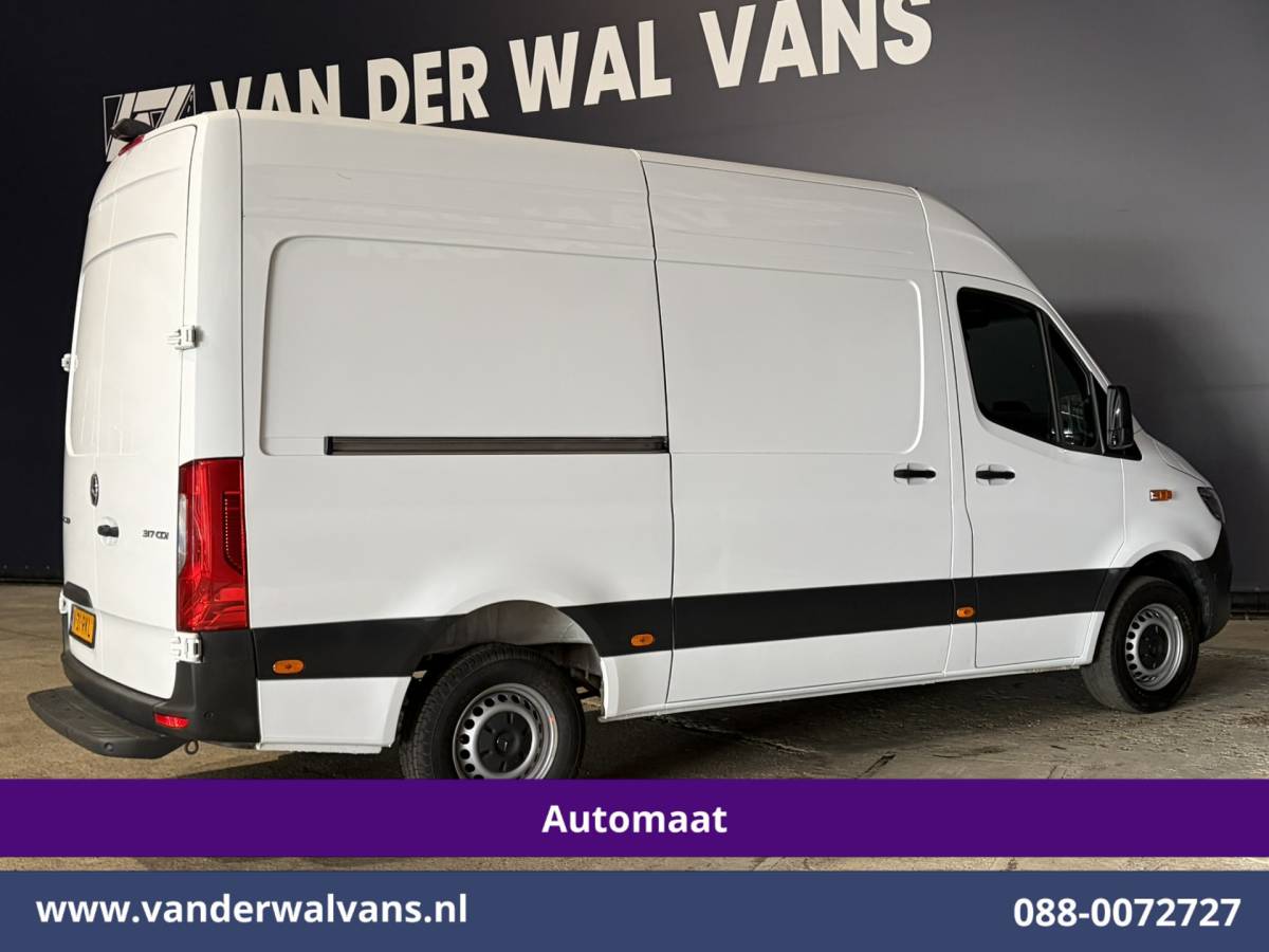 Mercedes-Benz Sprinter Mercedes-Benz Sprinter 317 CDI 170pk 9G-Tronic Automaat L2H2 Euro6 Airco | Camera | Navigatie | LED | Cruisecontrol | Stoelverwarming Chauffeursstoel, Parkeersensoren, Bijrijdersbank