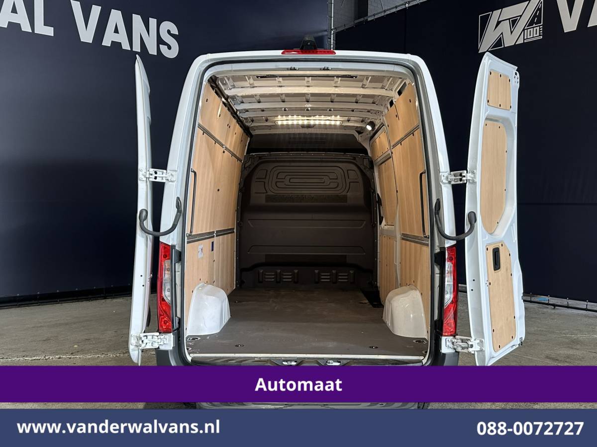 Mercedes-Benz Sprinter Mercedes-Benz Sprinter 317 CDI 170pk 9G-Tronic Automaat L2H2 Euro6 Airco | Camera | Navigatie | LED | Cruisecontrol | Stoelverwarming Chauffeursstoel, Parkeersensoren, Bijrijdersbank