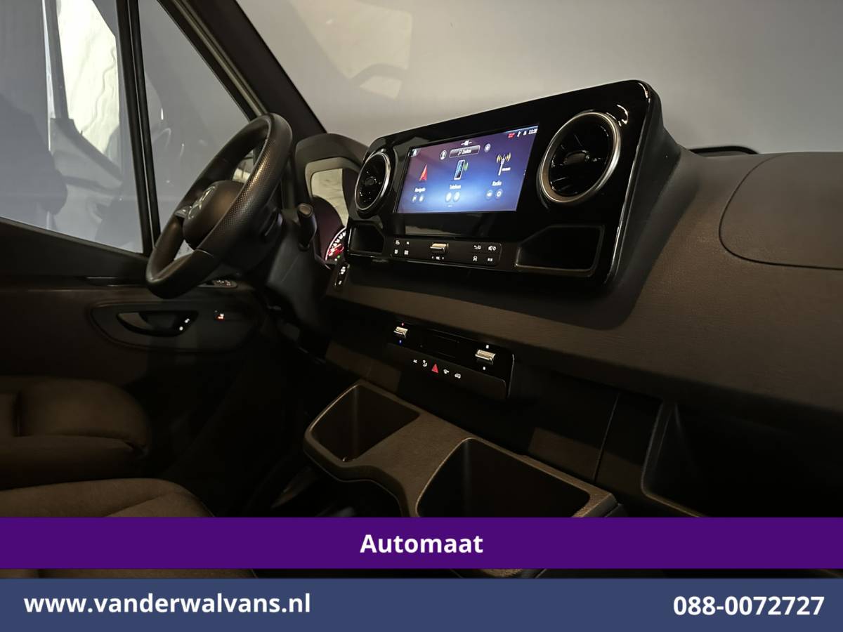 Mercedes-Benz Sprinter Mercedes-Benz Sprinter 317 CDI 170pk 9G-Tronic Automaat L2H2 Euro6 Airco | Camera | Navigatie | LED | Cruisecontrol | Stoelverwarming Chauffeursstoel, Parkeersensoren, Bijrijdersbank