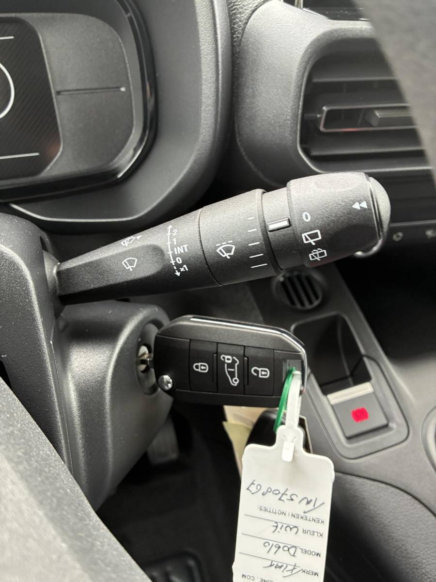 Fiat Doblò Fiat Doblò 1.5D 100pk L1 650kg | NIEUW Direct Leverbaar | Airconditioning | Cruise control | Camera | Laadruimte Betimmering | Navigatie via Apple Carplay/Android Auto