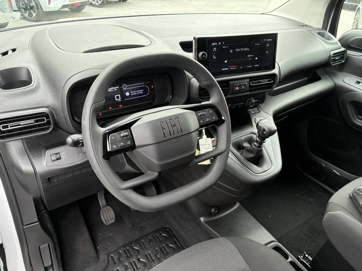 Fiat Doblò Fiat Doblò 1.5D 100pk L1 650kg | NIEUW Direct Leverbaar | Airconditioning | Cruise control | Camera | Laadruimte Betimmering | Navigatie via Apple Carplay/Android Auto