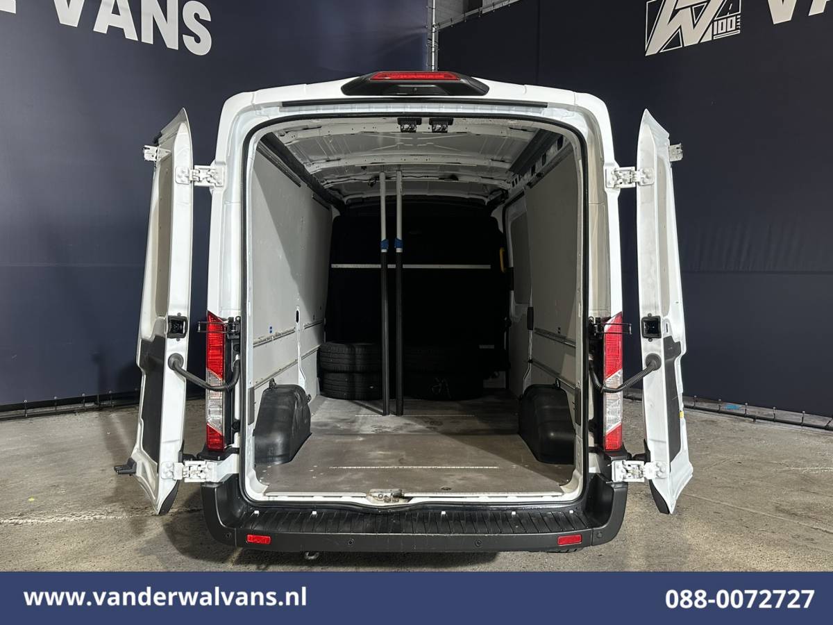 Ford Transit Ford Transit 2.0 TDCI 130pk L3H2 Euro6 Airco | Camera | Navigatie | Cruisecontrol | Stoelverwaming Verwarmde voorruit, Elektrisch verstelbare bestuurdersstoel, Parkeersensoren, Bijrijdersbank