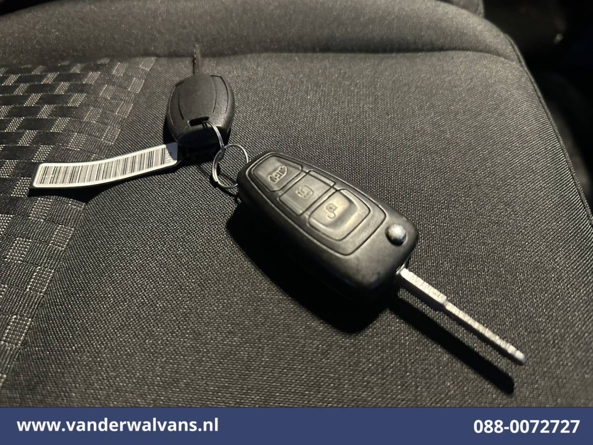 Ford Transit Ford Transit 2.0 TDCI 130pk L3H2 Euro6 Airco | Camera | Navigatie | Cruisecontrol | Stoelverwaming Verwarmde voorruit, Elektrisch verstelbare bestuurdersstoel, Parkeersensoren, Bijrijdersbank
