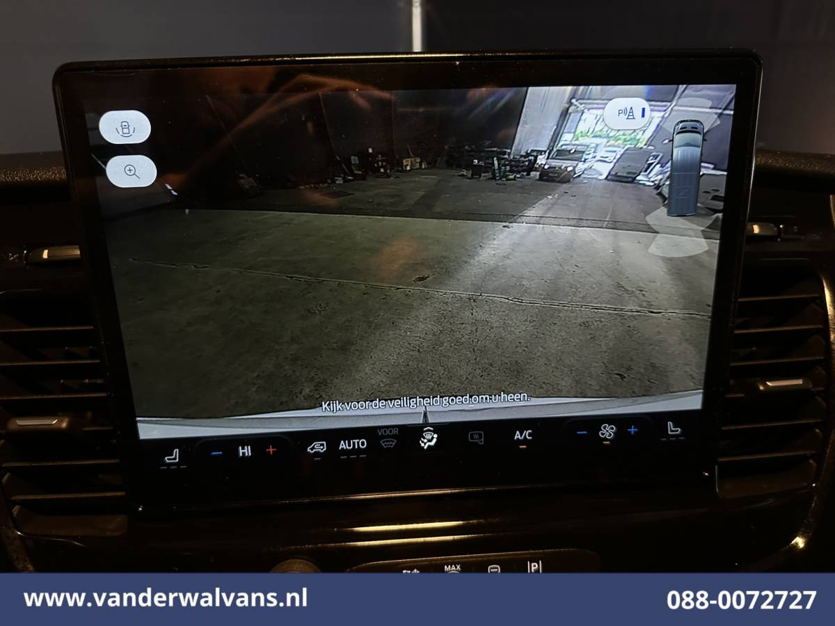 Ford Transit Ford Transit 2.0 TDCI 130pk L3H2 Euro6 Airco | Camera | Navigatie | Cruisecontrol | Stoelverwaming Verwarmde voorruit, Elektrisch verstelbare bestuurdersstoel, Parkeersensoren, Bijrijdersbank