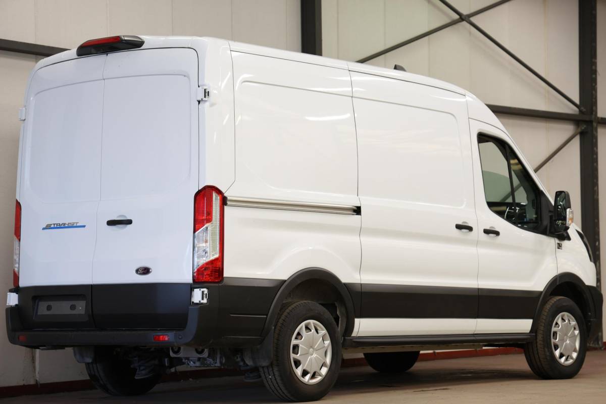 Ford E-Transit Ford E-Transit 350 L2H2 Trend 68 kWh CARPLAY CAMERA