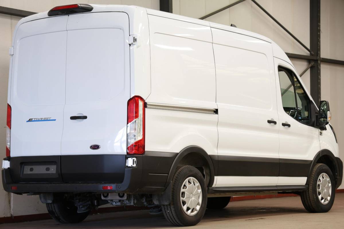 Ford E-Transit Ford E-Transit 350 L2H2 Trend 68 kWh CARPLAY CAMERA