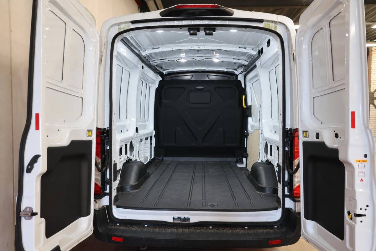 Ford E-Transit Ford E-Transit 350 L2H2 Trend 68 kWh CARPLAY CAMERA