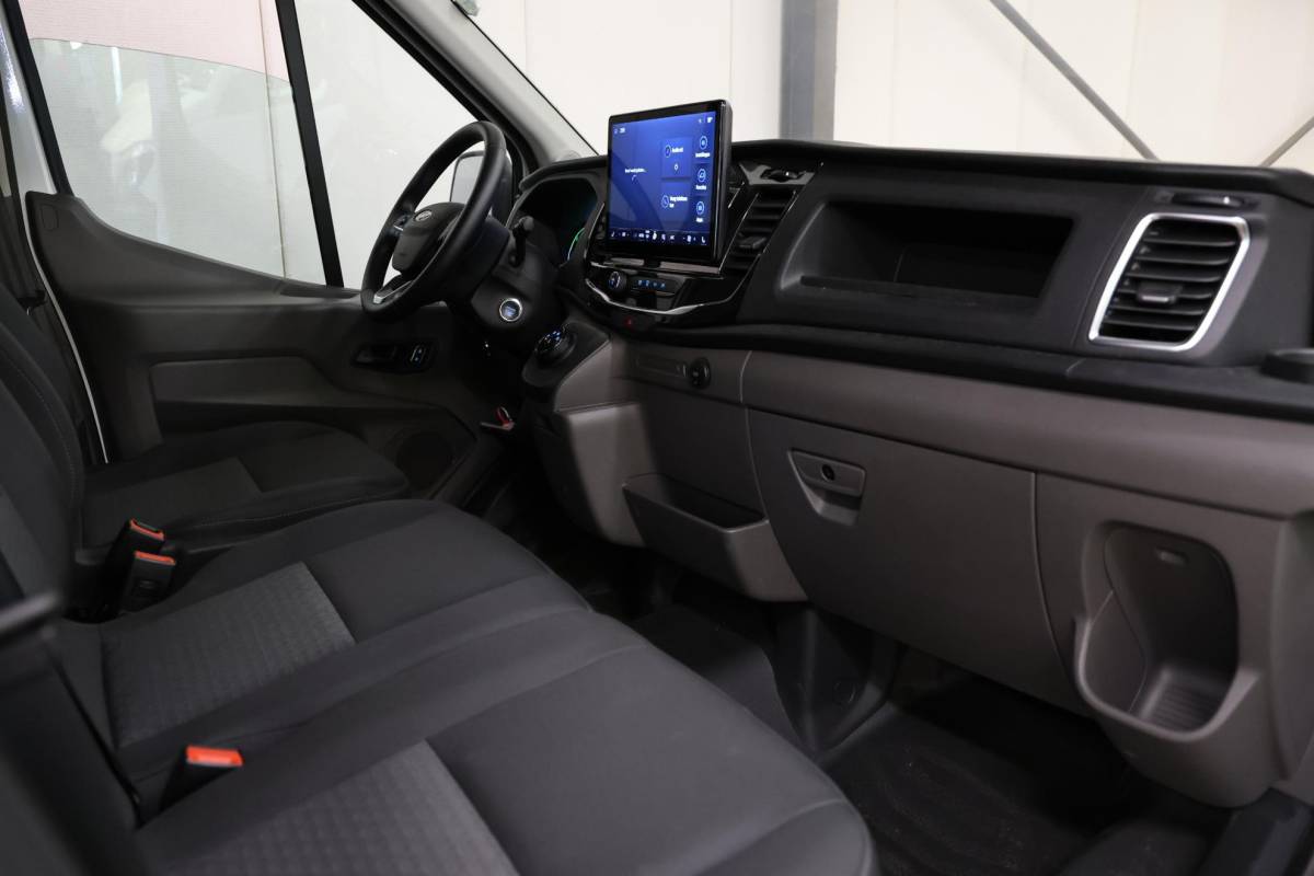 Ford E-Transit Ford E-Transit 350 L2H2 Trend 68 kWh CARPLAY CAMERA