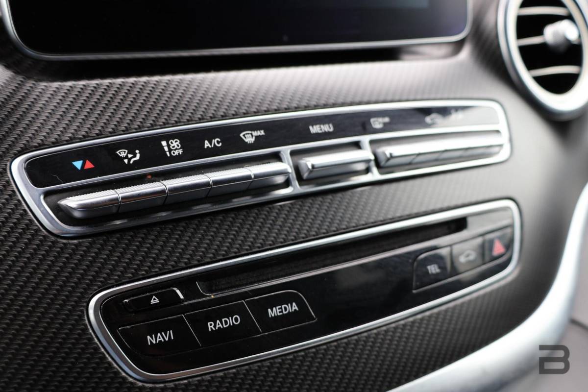 Mercedes-Benz V-Klasse Mercedes V-klasse 250d Lang DC Edition / AMG line / Stoelventilatie / Stoelverwarming / 2x Scuifdeur / Maestro surroundsystem / Origineel NL