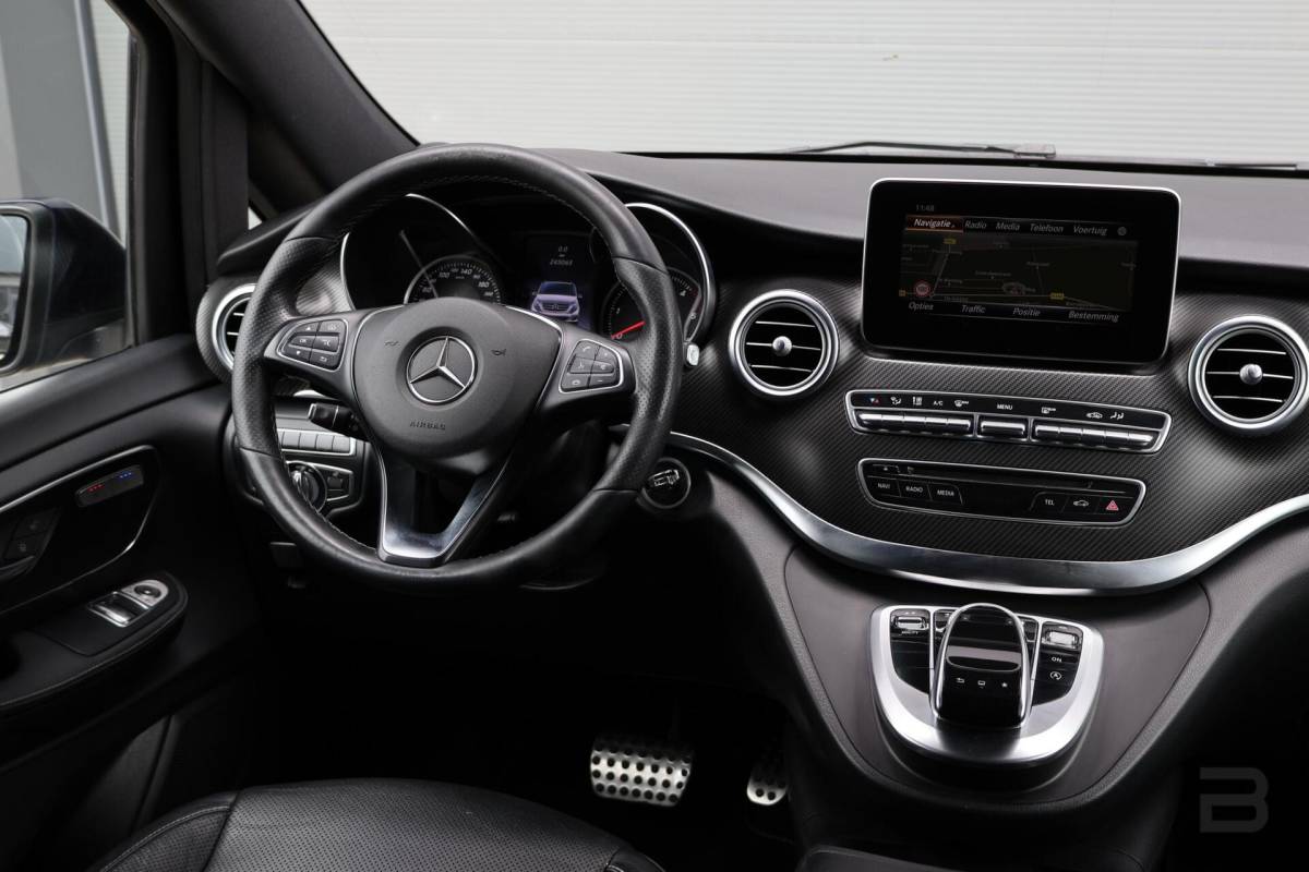 Mercedes-Benz V-Klasse Mercedes V-klasse 250d Lang DC Edition / AMG line / Stoelventilatie / Stoelverwarming / 2x Scuifdeur / Maestro surroundsystem / Origineel NL