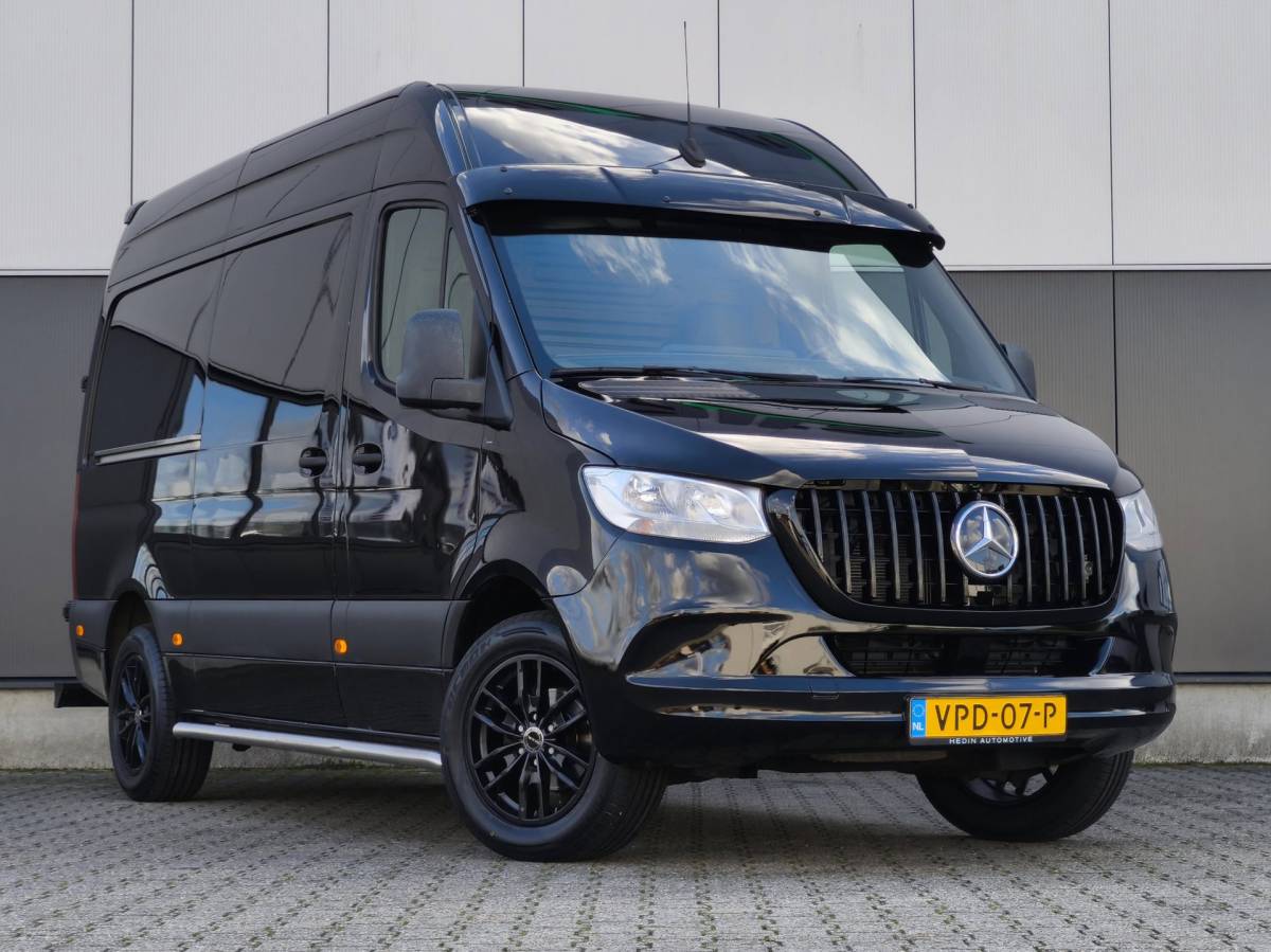 Mercedes-Benz Sprinter Mercedes-Benz Sprinter 316 RWD AUTOMAAT CRUISE CLIMA 2800KG TREKHAAK CAMERA STOELVERWARMING L2H2 BLACK EDITION