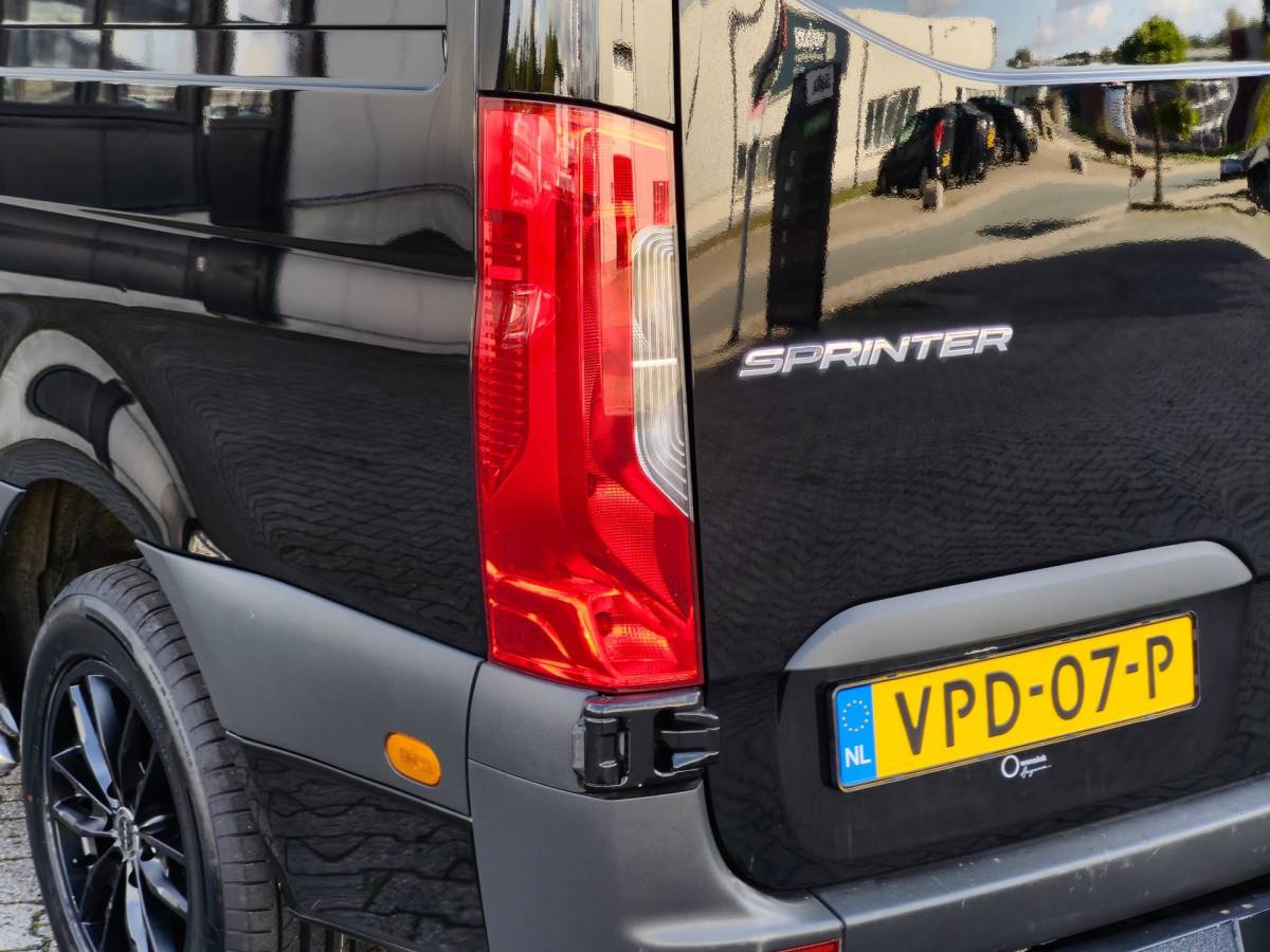 Mercedes-Benz Sprinter Mercedes-Benz Sprinter 316 RWD AUTOMAAT CRUISE CLIMA 2800KG TREKHAAK CAMERA STOELVERWARMING L2H2 BLACK EDITION