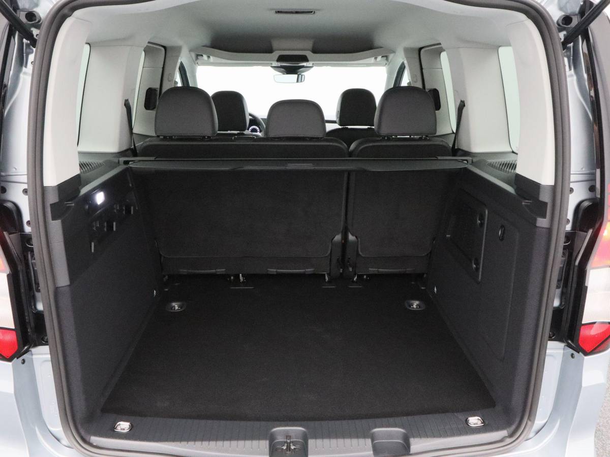 Volkswagen Caddy Volkswagen Caddy Life 1.5 eHybrid EU6 85 kW / 115 PK DSG | Automaat | Navigatie | Velours bekleding | Achteruitrijcamera | PDC voor en achter | Trekhaak | Bagageafdekking | Privacyglass |