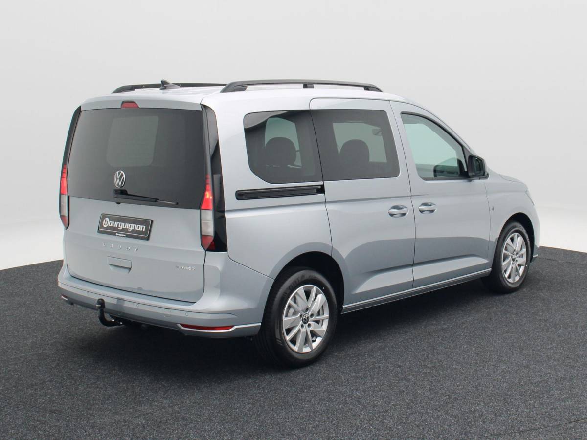 Volkswagen Caddy Volkswagen Caddy Life 1.5 eHybrid EU6 85 kW / 115 PK DSG | Automaat | Navigatie | Velours bekleding | Achteruitrijcamera | PDC voor en achter | Trekhaak | Bagageafdekking | Privacyglass |