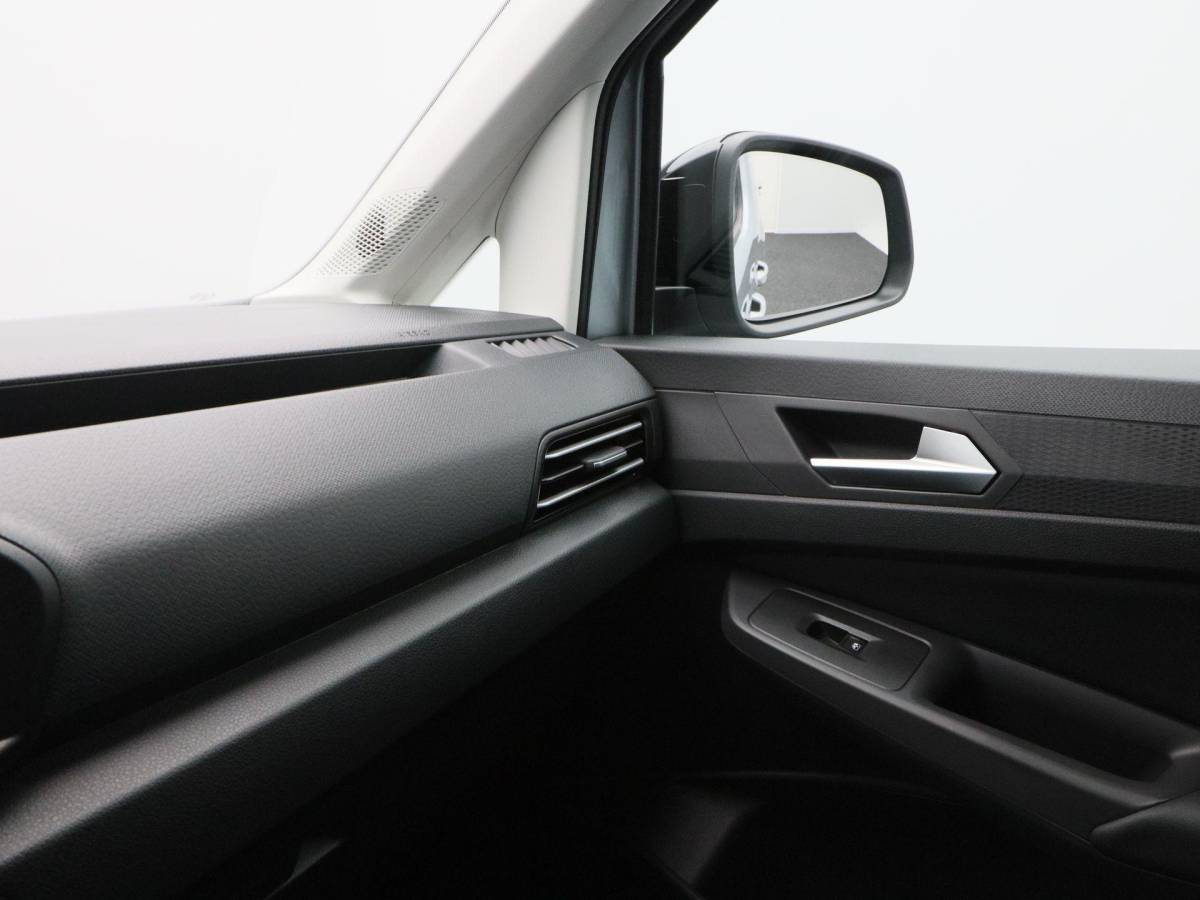 Volkswagen Caddy Volkswagen Caddy Life 1.5 eHybrid EU6 85 kW / 115 PK DSG | Automaat | Navigatie | Velours bekleding | Achteruitrijcamera | PDC voor en achter | Trekhaak | Bagageafdekking | Privacyglass |