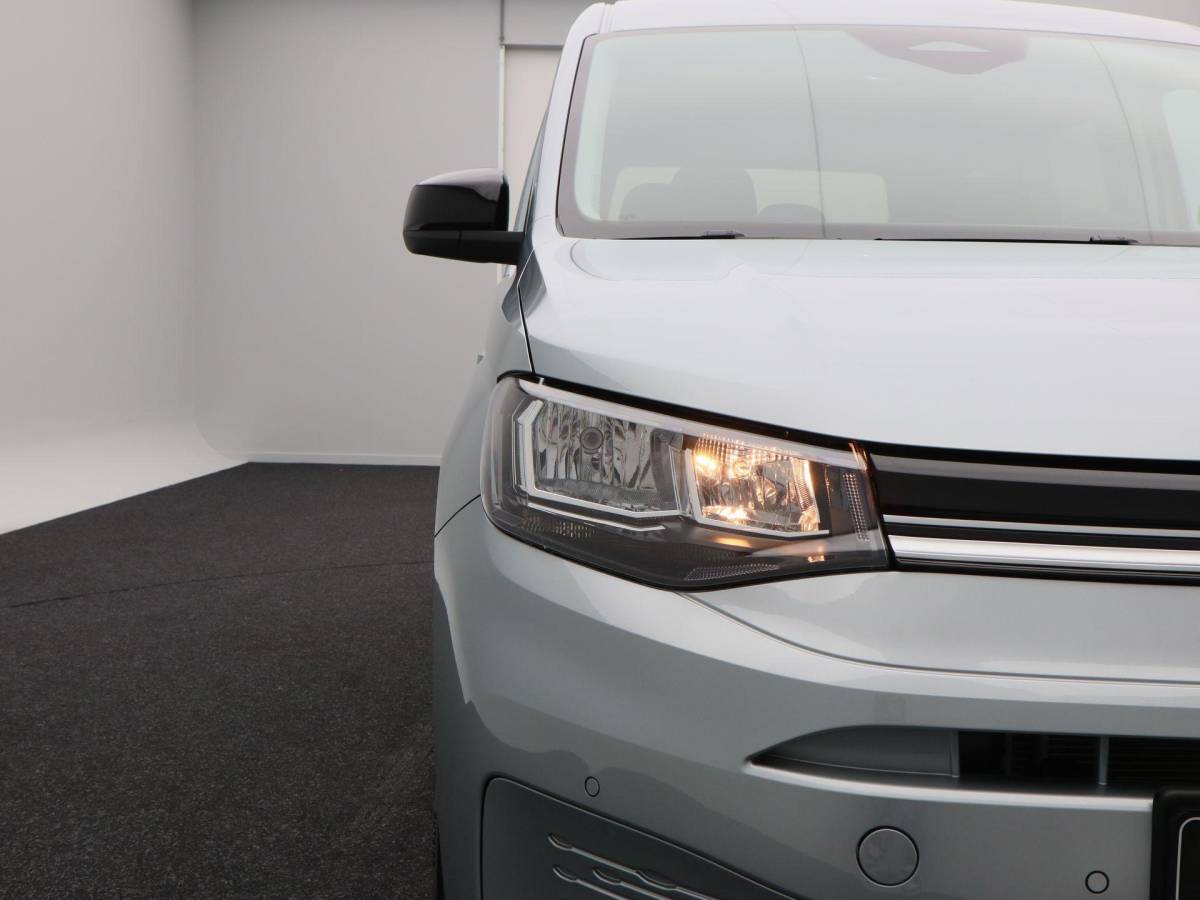 Volkswagen Caddy Volkswagen Caddy Life 1.5 eHybrid EU6 85 kW / 115 PK DSG | Automaat | Navigatie | Velours bekleding | Achteruitrijcamera | PDC voor en achter | Trekhaak | Bagageafdekking | Privacyglass |