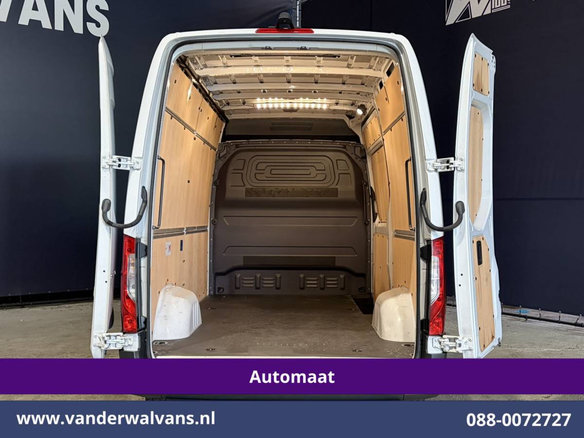 Mercedes-Benz Sprinter Mercedes-Benz Sprinter 317 CDI 170pk 9G-Tronic Automaat L2H2 Euro6 Airco | Camera | Navigatie | LED | Cruisecontrol | Stoelverwarming Chauffeursstoel, Parkeersensoren, Bijrijdersbank