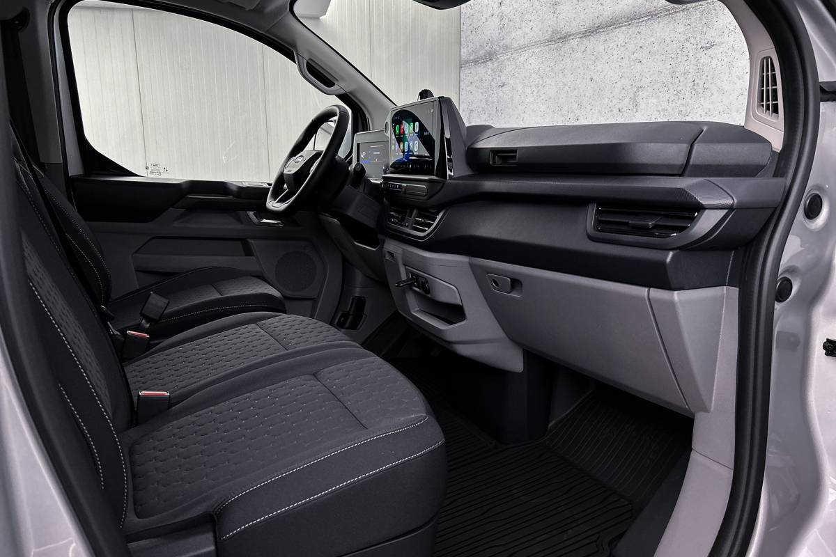 Ford E-Transit Custom Ford E-transit Custom 340 L2 Limited 71 kWh | 360 camera | Driver assist pack plus | Bijrijdersbank