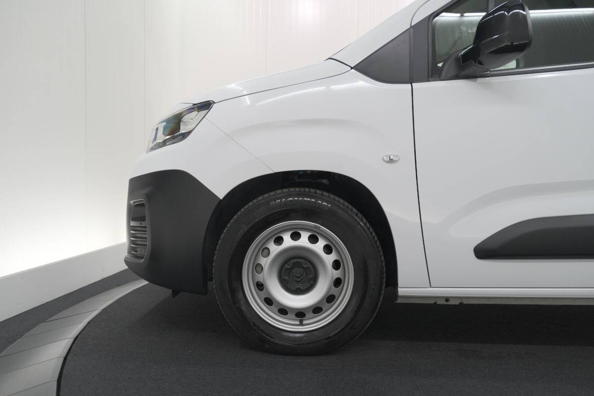Citroën ë-Berlingo Citroen ë-Berlingo 136 L1 50 kWh | SOH 99,0% | Camera | Vloerplaat Laadruimte | Apple Carplay | Parkeersensoren | 3 fase